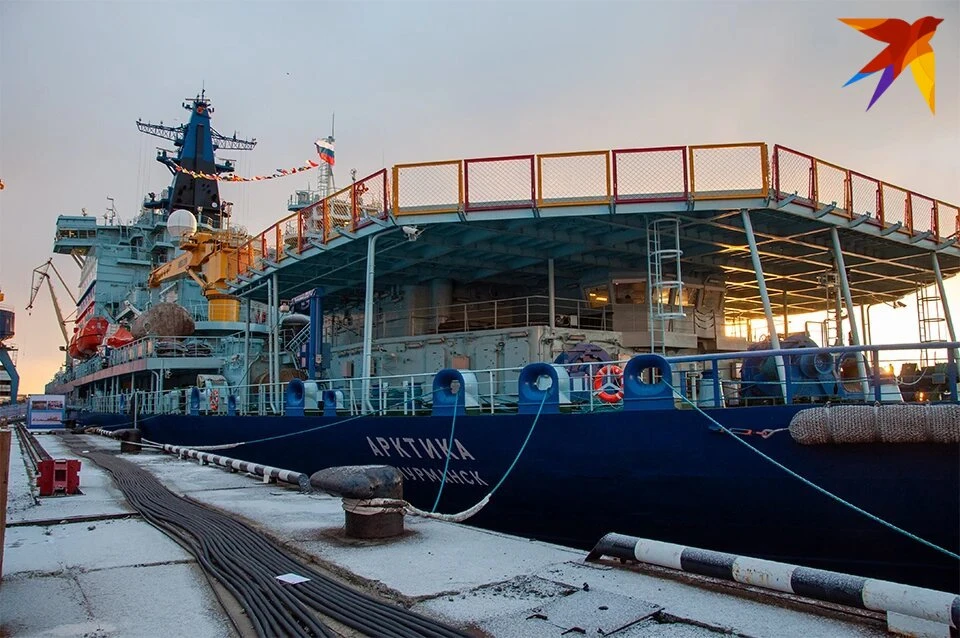 Сообщается, что последние месяцы ледокол находился на гарантийном ремонте в Санкт-Петербурге.