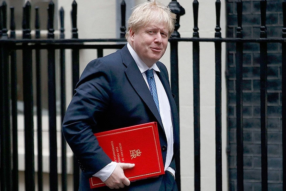 Борис Джонсон объявил о карантинных мерах в связи с пандемией и призвал британцев оставаться дома