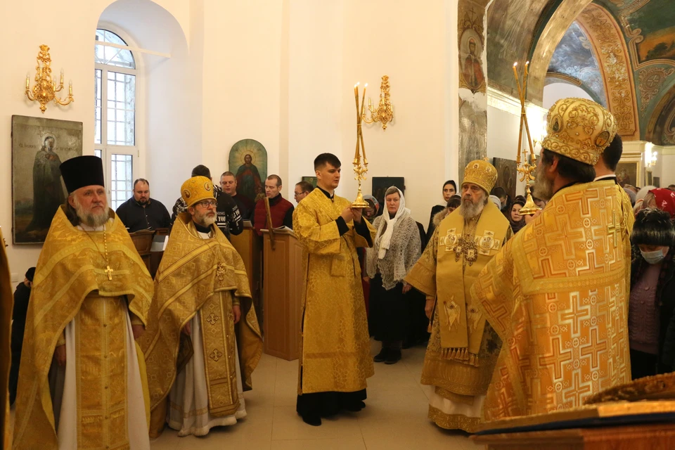 В Свято-Никольском храме Киреевского района был освящен престол центрального алтаря