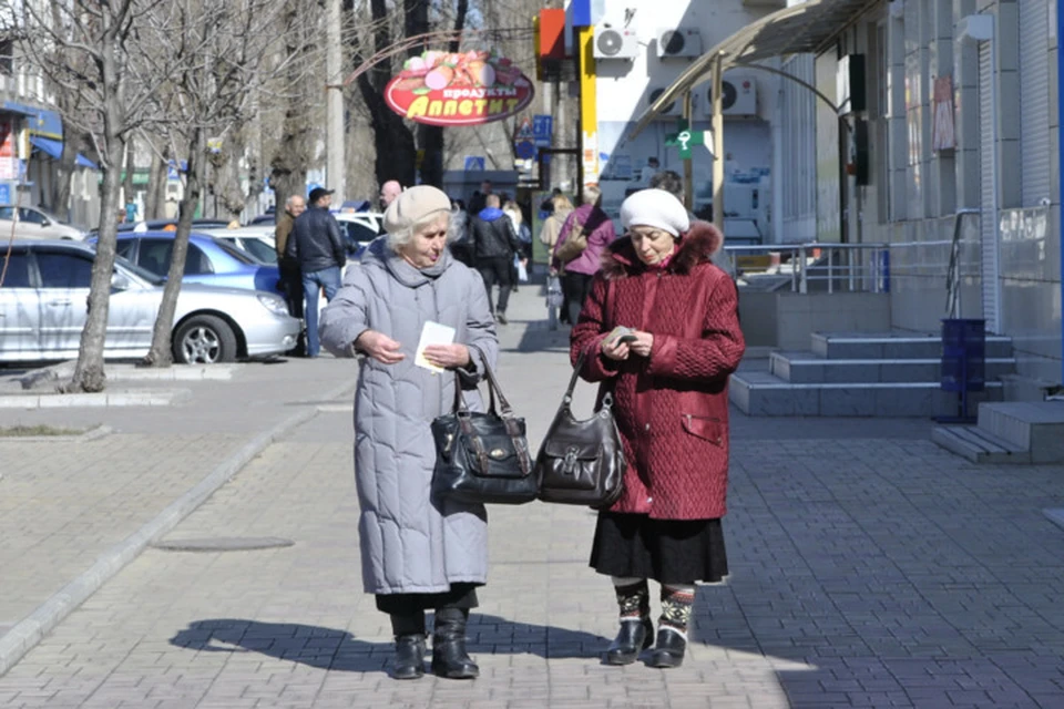 Дончанам и луганчанам отвели три месяца на получение новых карт