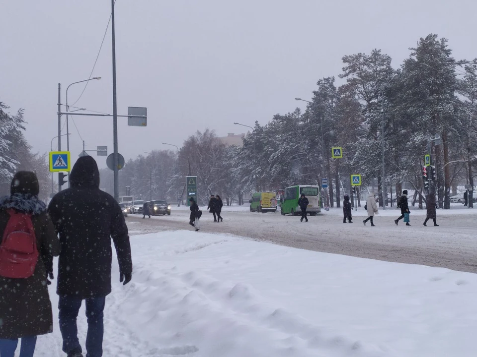 В Тюмени снег прекратится лишь к вечеру.