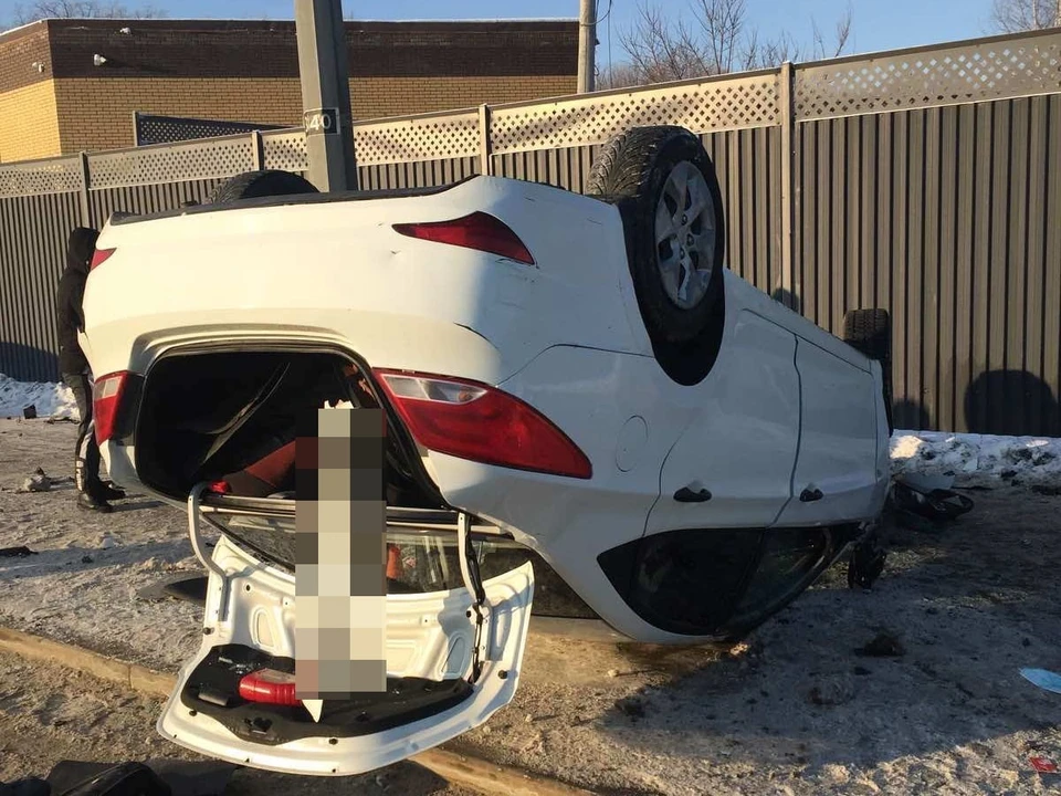 Утром на Мехзаводе перевернулась иномарка. Фото: ГУ МВД по Самарской области