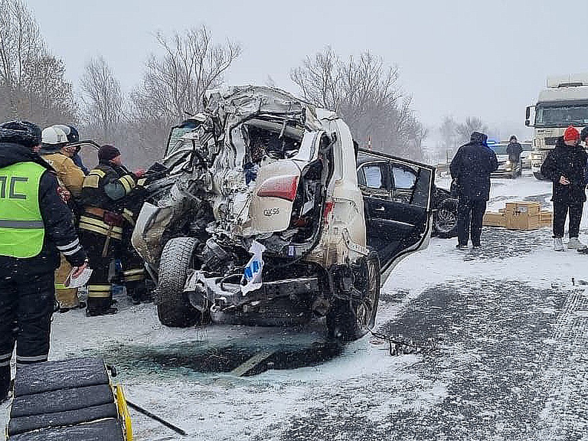 В массовом ДТП с участием 6 автомобилей на трассе Волгоград - Москва  погибли 2 человека - KP.RU