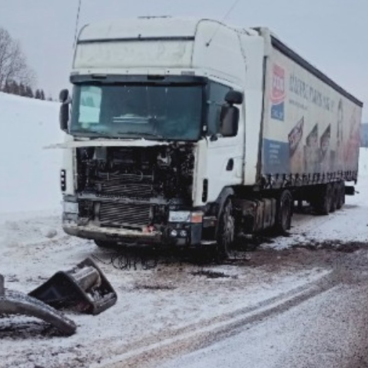 Встретил и Новый год, и день рождения в кабине грузовика». Застрявший на  трассе дальнобойщик поблагодарил выручивших его пермяков - KP.RU