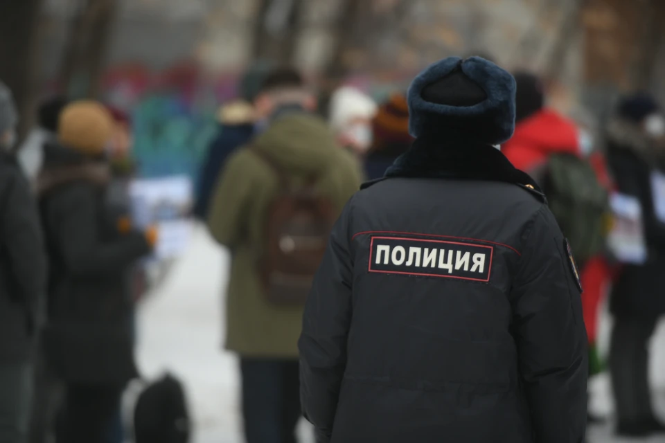 Полицейские сообщили, сколько преступлений совершили в последние сутки 2021 года