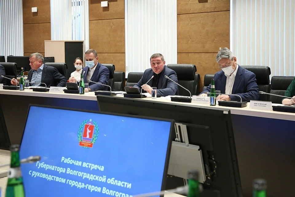 Новый год волгоградский губернатор решил начать с составления глобальных планов. Фото: администрация Волгоградской области.