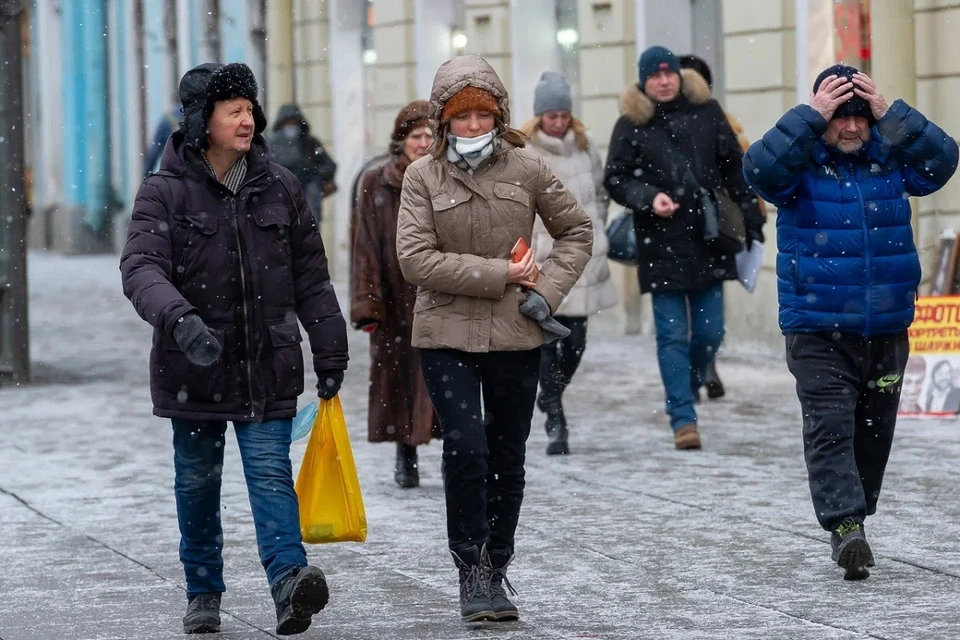 Собрав последние. Питер сейчас фото. В Санкт-Петербург пришли Морозы. Питер в январе 2022. Петербург сейчас фото.