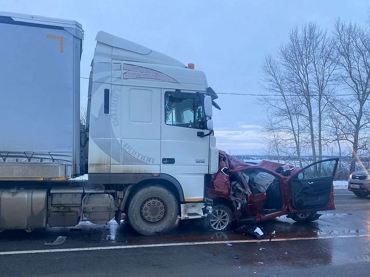 В ДТП под Рязанью погибла врач ОКБ Наталья Селезнева и ее отец - KP.RU