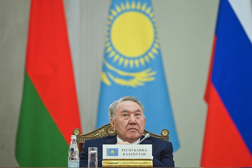 Пока весь мир гадает, где сейчас первый президент Казахстана, его родственники теряют высокие посты в республике. Фото: Евгений Биятов/POOL/ТАСС