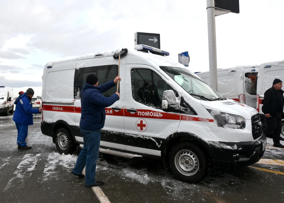 В Международном аэропорту «Симферополь» состоялась церемония вручения 43 новых автомобилей скорой медицинской помощи на базе Ford Transit