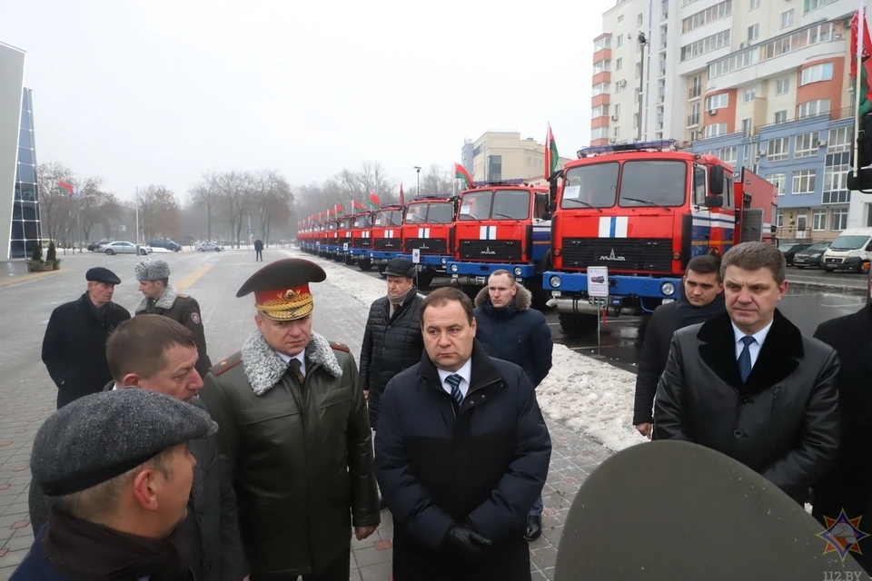 Премьер-министр Беларуси Роман Головченко рассказал о новой схеме закупки новых пожарных машин - в лизинг. Фото: mchs.gov.by