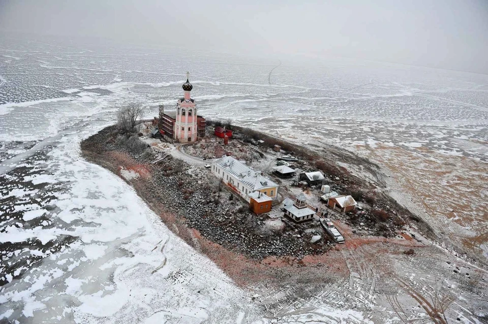 Спасо-Преображенский собор на острове Каменный. Фото со страницы губернатора.