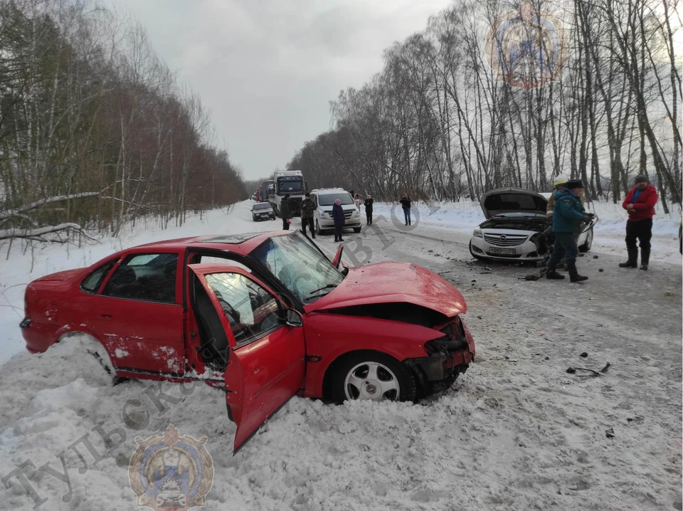Трое госпитализированных: итог аварии на трассе в Тульской области