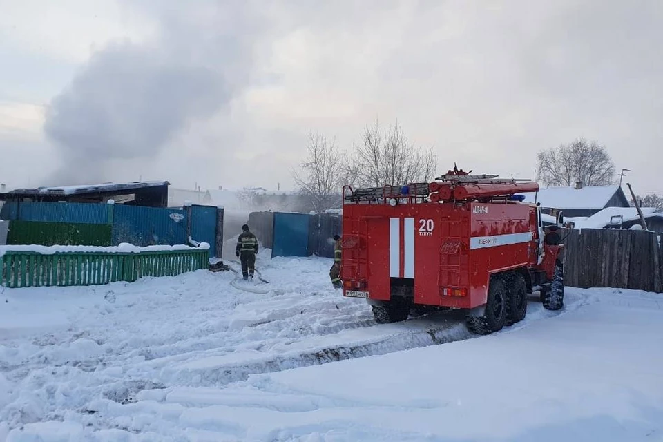 Женщина и двухлетний ребенок погибли на пожаре в Тулуне