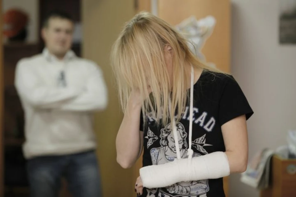 У девушки инвалидность первой группы, но это не помешало мужчине избить ее.