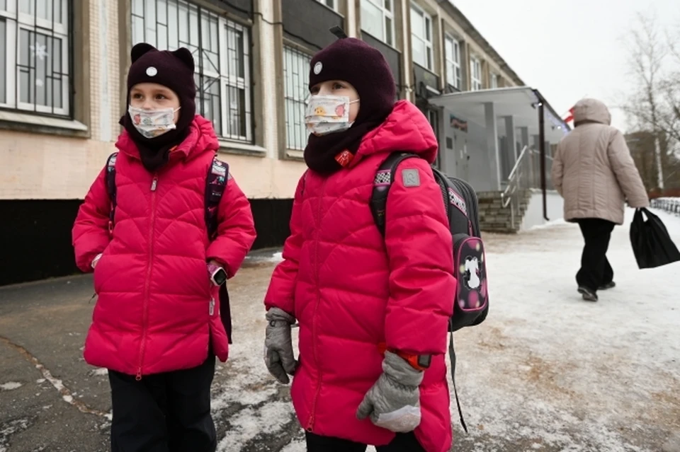 В Приморье все еще действуют антиковидные меры