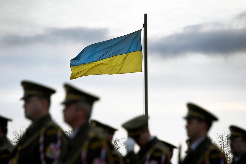 Владимир Зеленский подписал указ об увеличении численности армии Украины на 100 тысяч человек в ближайшие 3 года.