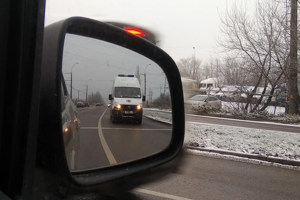 В ДТП с иномарками пострадали два человека: водителя и пассажирку доставили в больницу