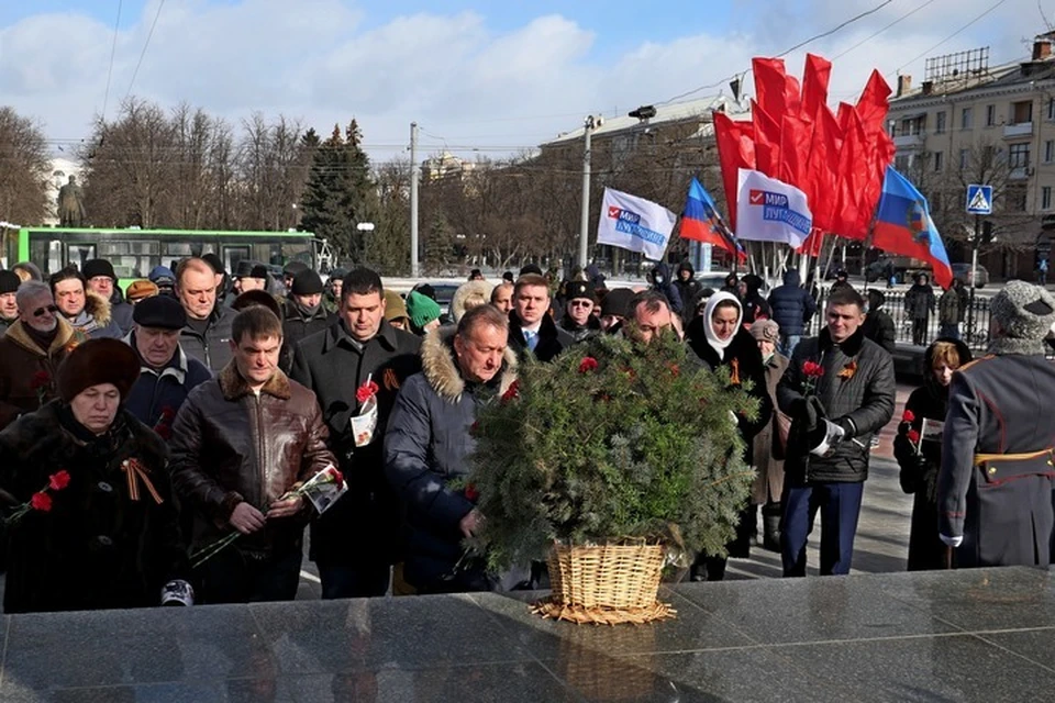 Фото на красной площади луганск