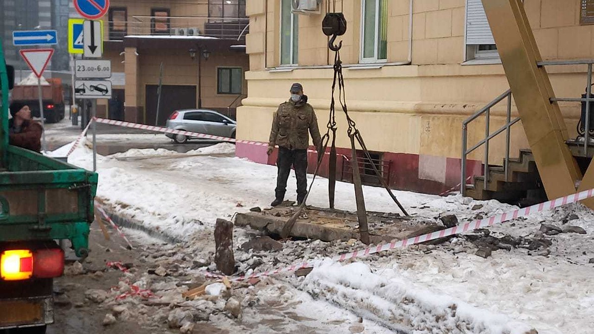 Воронежскому дому, с которого рухнул балкон, ждать капремонта не меньше  года - KP.RU