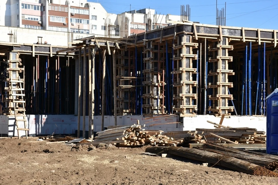 В Евпатории активно строят два новых детсада. Фото: evp.rk.gov.ru