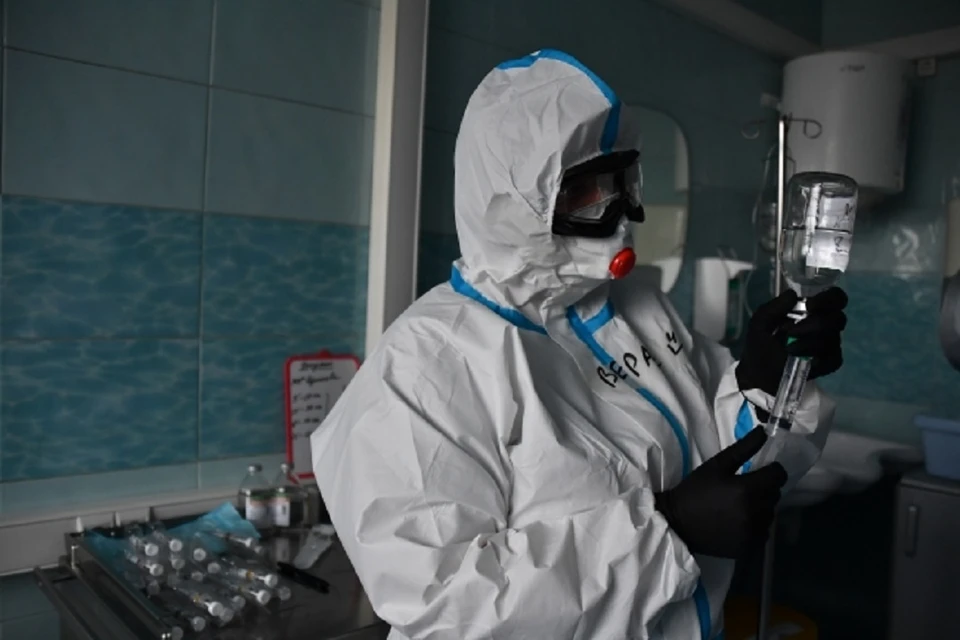Ученый Сергей Седых сообщил, когда пятая волна коронавируса спадет в Новосибирской области.