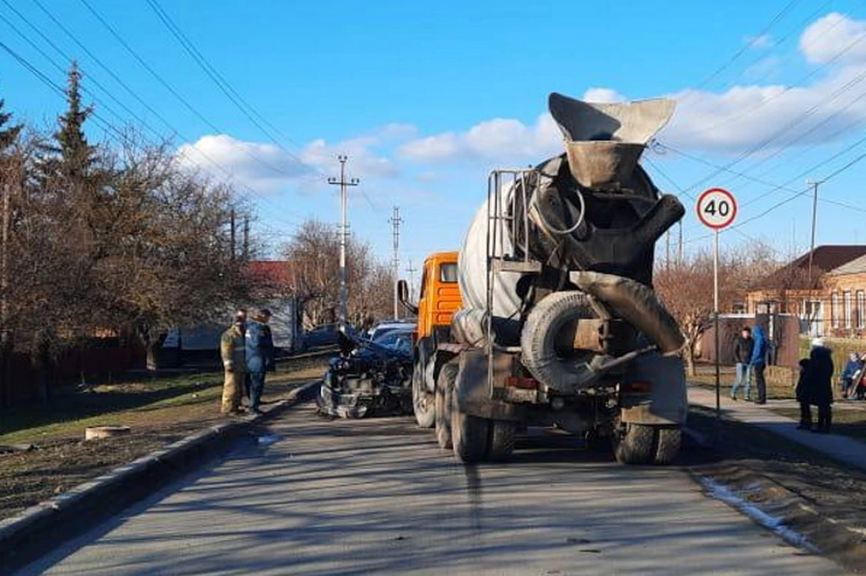 В аварии пострадали пять человек. Фото: отдел пропаганды УГИБДД по Ростовской области