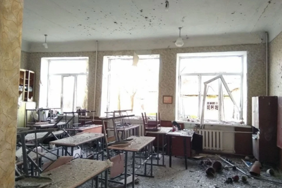 В Донецке обстрелами ВСУ повреждены две школы. Фото: Телеграм-канал Алексея Кулемзина