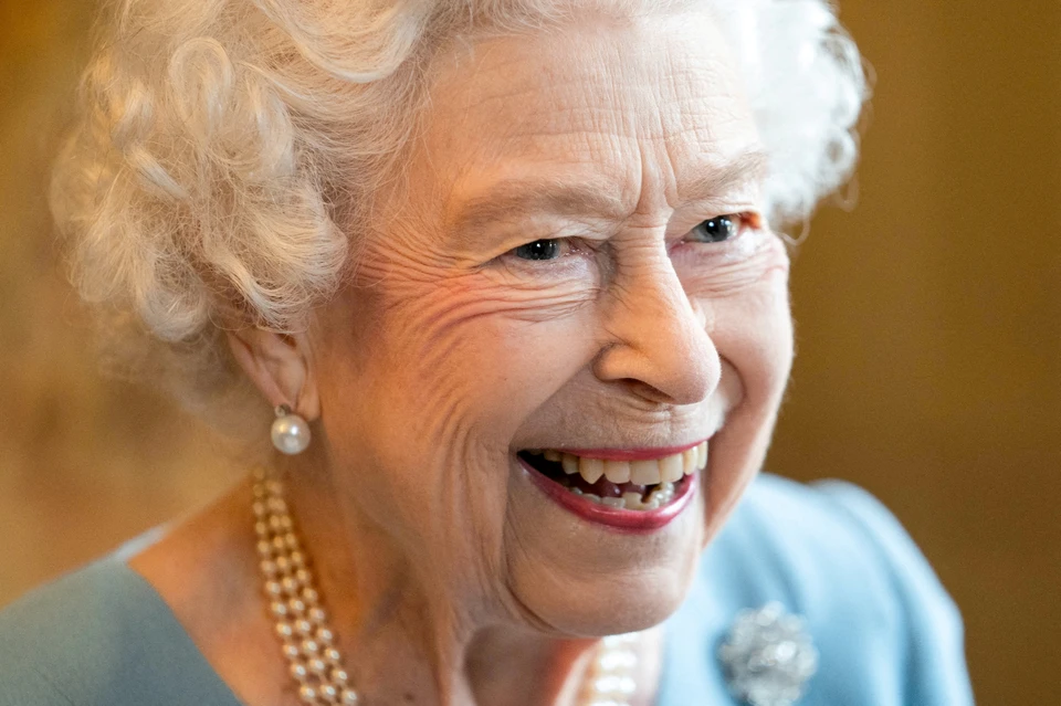 В воскресенье стало известно, что королева Великобритании сдала положительный тест на COVID-19.