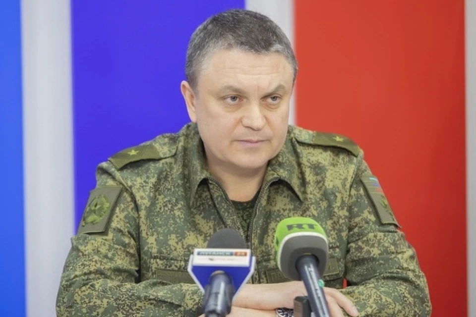 Леонид Пасечник поручил сохранить за мобилизованными жителями зарплату и места работы на всех предприятиях. Фото: ЛИЦ