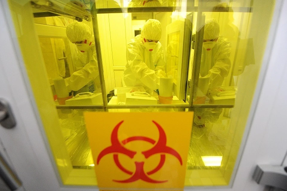 За минувшие сутки выявили 2 555 больных коронавирусом