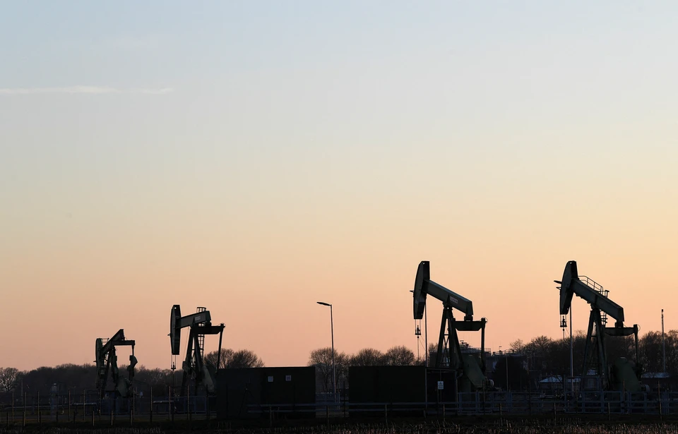 США намерены ввести запрет на импорт нефти и газа из России