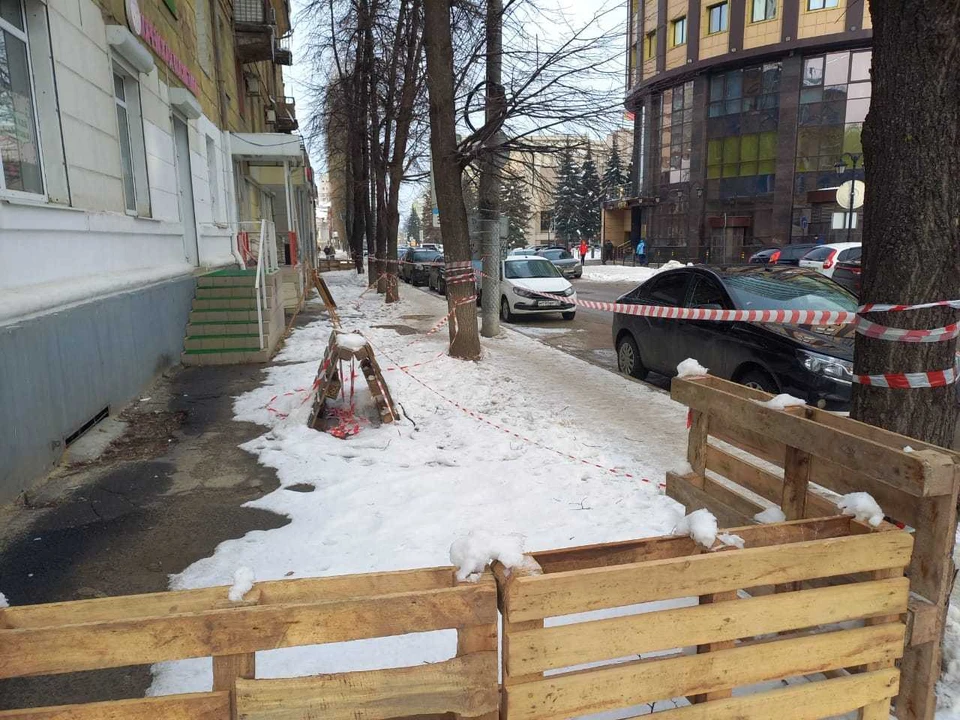Балконы дома № 18 эксперты посчитали никуда не годными.