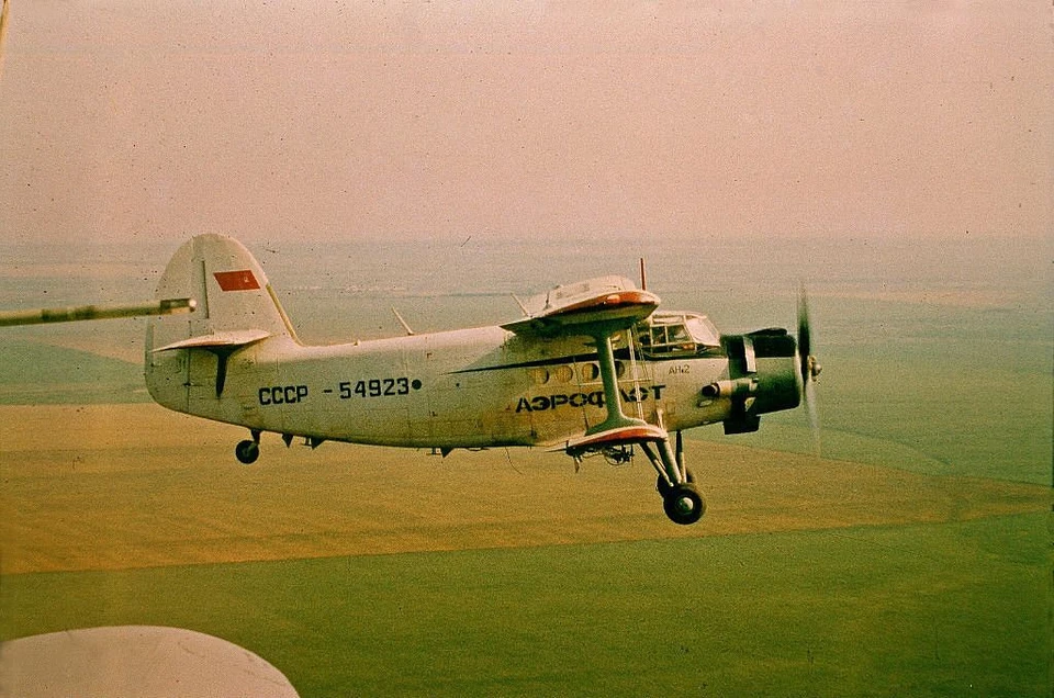 На фото пассажирский АН-2П. Именно такой самолет угнал Павел Скрылев. Фото: aviaforum.ru