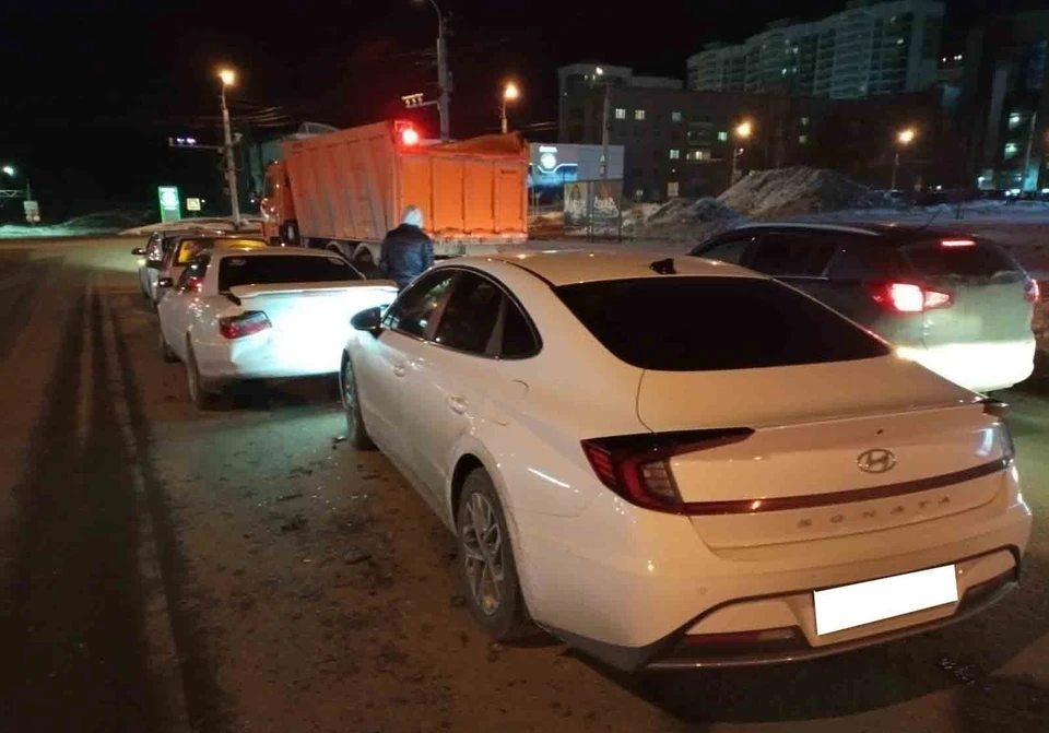 На улице Пушкинской в Ижевске столкнулись 4 автомобиля. Фото: 1-й отдел УГИБДД по УР