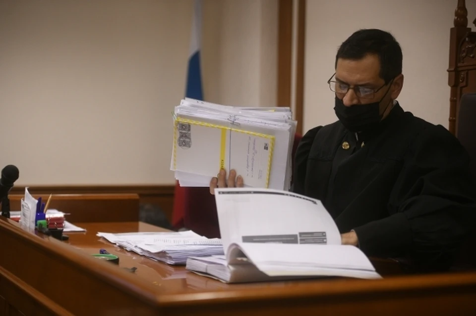 Бывшую чиновницу адлерский районный суд приговорил женщину к 8 годам тюремного заключения.