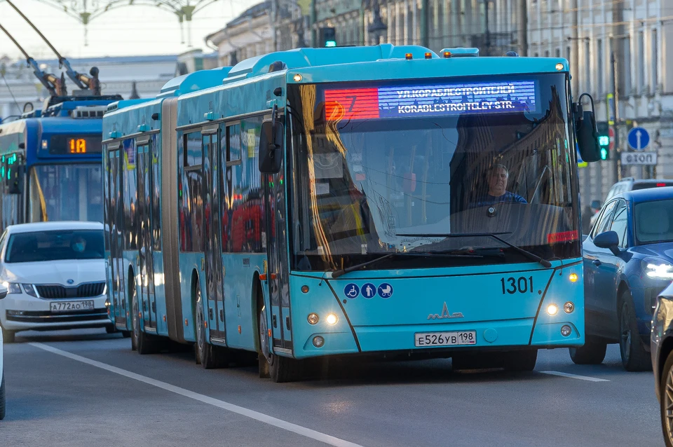 В Петербурге произошли задержки в поставках запчастей для автобусов