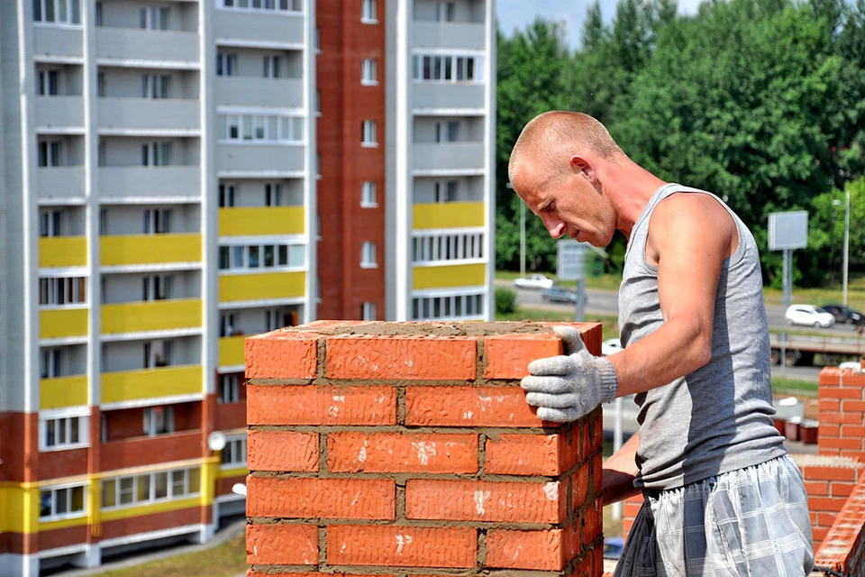 14% россиян хотят найти дополнительный заработок в строительстве.
