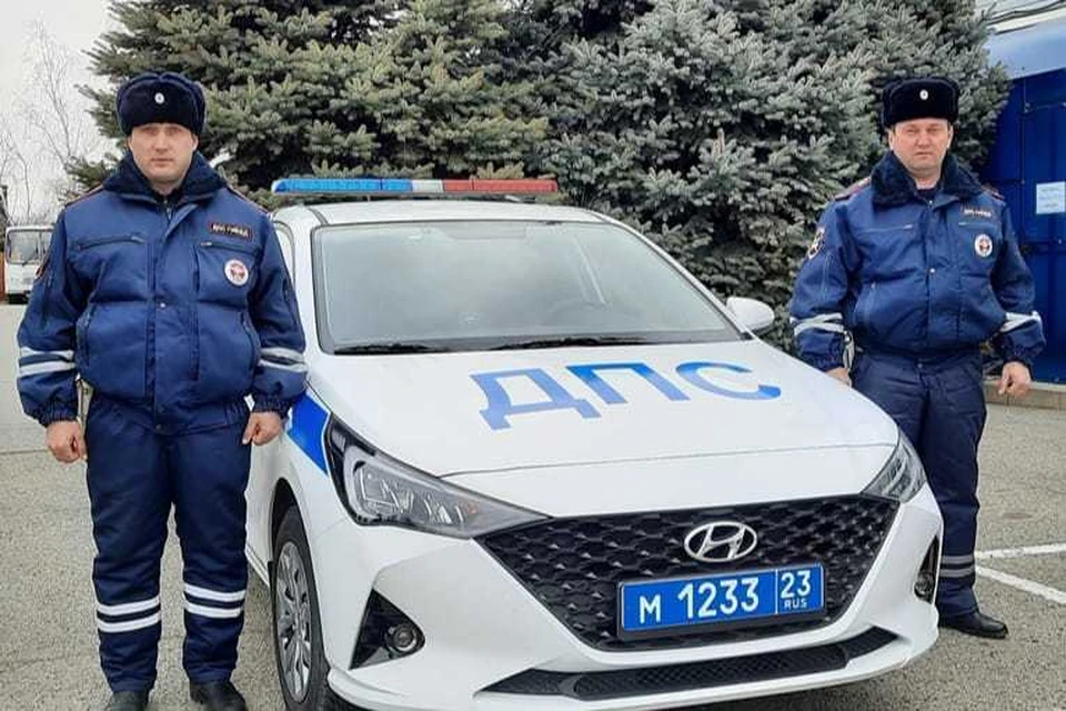 Старшие лейтенанты полиции Александр Глухов и Владимир Перепелицын Фото: ГУ МВД РФ по Краснодарскому краю