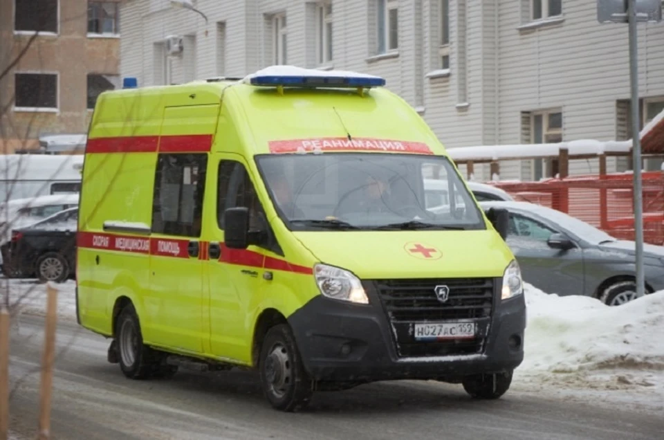 ДТП произошло на улице Чернышевского, мужчину доставили в больницу.