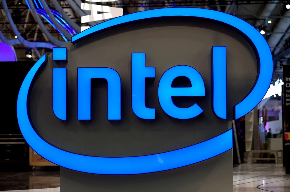 Компания Intel приостанавливает свою деятельность в России