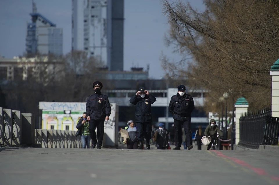 Поисками пропавшего пенсионера занимались волонтеры и полицейские