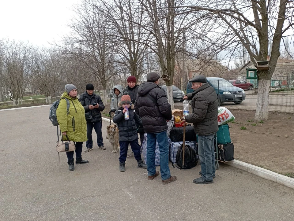 Беженцы из Мариуполя в Безыменном