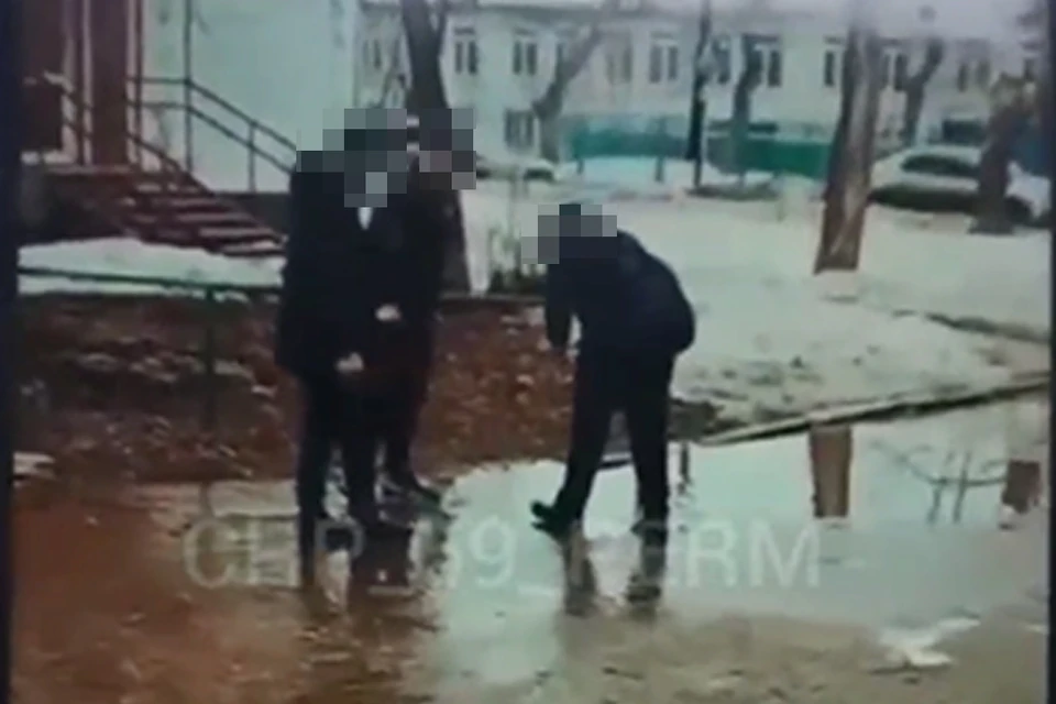 Полиция проводит проверку
