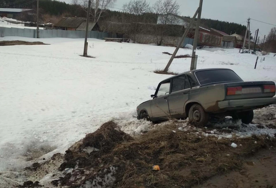 Молодой водитель не справился с управлением. Фото: 1-й отдел УГИБДД МВД по Удмуртии