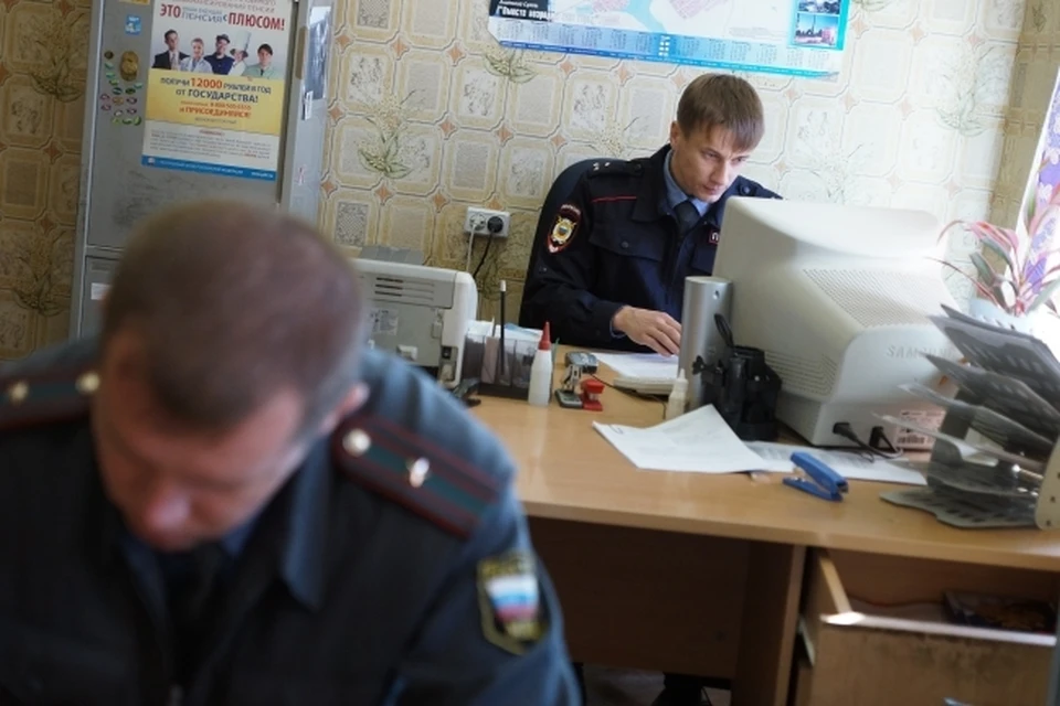 Полицейские устанавливают местонахождение организации, которая предоставила ему липовые документы
