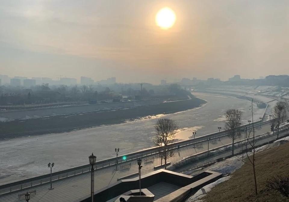 В Тюмени снова чувствуется запах гари, как в прошлом году.
