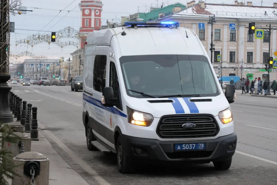 В Петербурге школьник, подрабатывавший на эскорте, пожаловался на насильника.