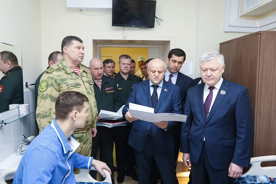 Дай вам Бог здоровья. Побыстрее выздоравливайте! Фото: Росгвардия