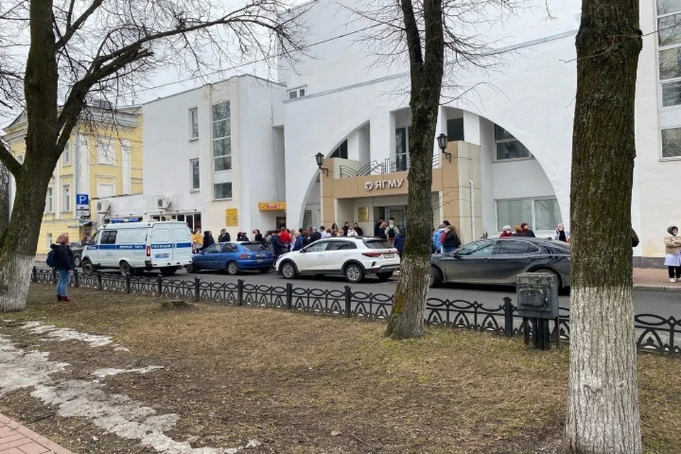 В ЯГМУ эвакуировали студентов. ФОТО: читатель КП-Ярославль